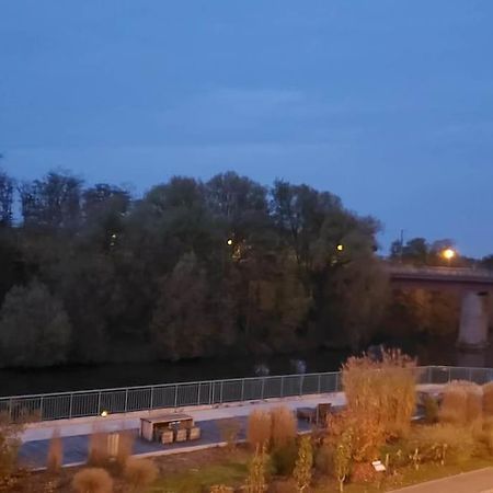 Апартаменти Le Bord De Sarre Meuble 3 Etoiles Сарґемін Екстер'єр фото